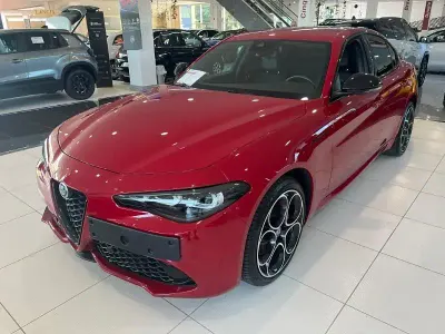 Usata Alfa Romeo Giulia Competizione 280 CV (205 kW) 2023 Rosso Berlina