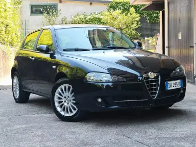 Usata Alfa Romeo 147 120 CV (88 kW) 2009 Nero Utilitaria