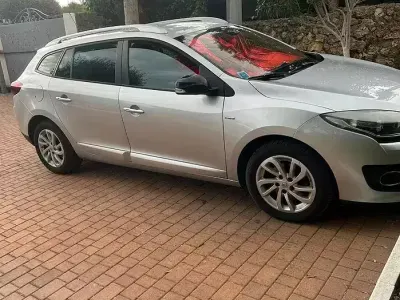 Usata Renault Mégane GrandTour LIMITED 110 CV (80 kW) 2016 Grigio Station wagon