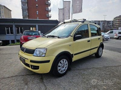 Usata Fiat Panda 69 CV (50 kW) 2012 Giallo Utilitaria