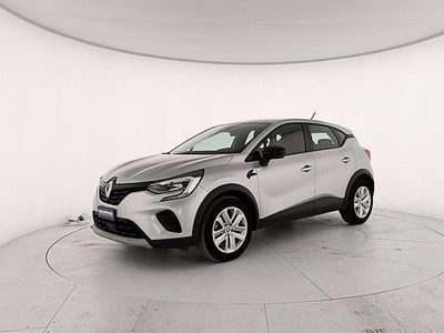 Occasion Renault Captur Techno 101 ch (74 kW) 2023 Gris SUV