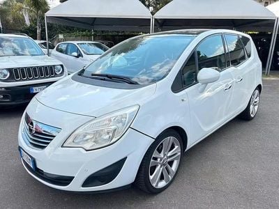 Usata Opel Meriva Cosmo 75 CV (55 kW) 2011 Bianco Monovolume