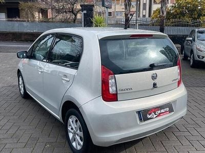 Usado Skoda Citigo 60 CV (44 kW) 2014 Gris Utilitario