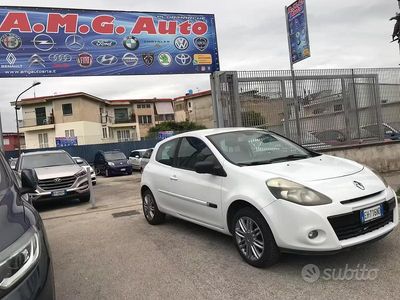 Usata Renault Clio II Dynamique 75 CV (55 kW) 2011 Bianco Berlina
