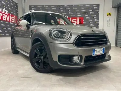 Usata Mini Cooper Countryman Hype 136 CV (100 kW) 2018 Melting silver metallic SUV