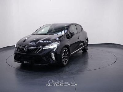 Usata Renault Clio V Techno 91 CV (66 kW) 2025 Nero etoliè Berlina