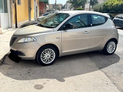 Usata Lancia Ypsilon Gold 69 CV (50 kW) 2015 Utilitaria