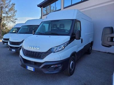 Usata Iveco 35.12 120 CV (88 kW) 2021 Bianco Furgone