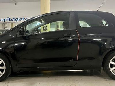 Usata Toyota Yaris Sol 69 CV (50 kW) 2008 Nero Utilitaria