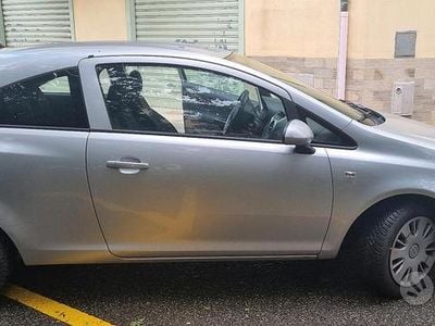 Usata Opel Corsa 45 CV (33 kW) 2009 Utilitaria