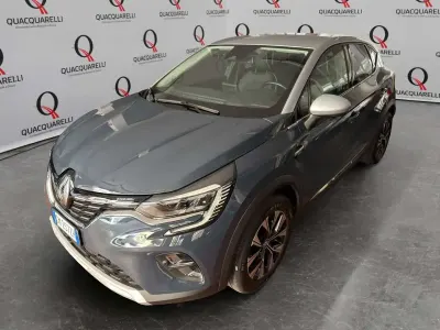 Usata Renault Captur Techno 90 CV (66 kW) 2023 Blu/azzurro SUV