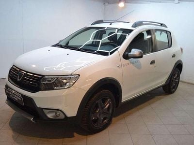 Bianco Usata 2017 Dacia Sandero Stepway Berlina | 8290 € (Buon prezzo)