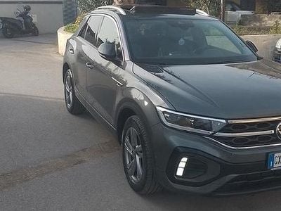 Usata VW T-Roc R-line 150 CV (110 kW) 2023 Grigio SUV