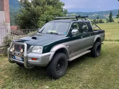 Usata Mitsubishi L200 115 CV (84 kW) 2002 Verde Pick-up