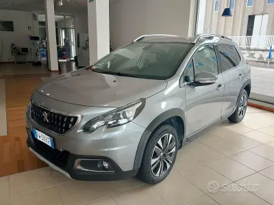 Usata Peugeot 2008 Allure 83 CV (61 kW) 2019 Grigio SUV