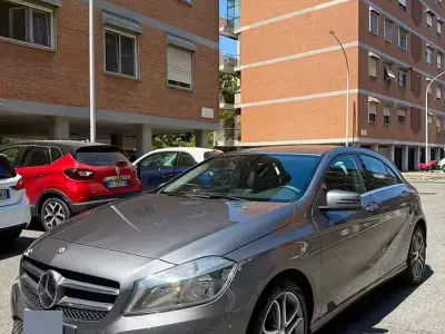 Usata Mercedes A180 Executive 109 CV (80 kW) 2015 Marrone Utilitaria