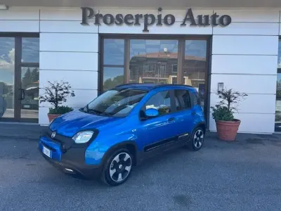 Usata Fiat Panda Cross Cross 69 CV (50 kW) 2025 Blu/azzurro Utilitaria