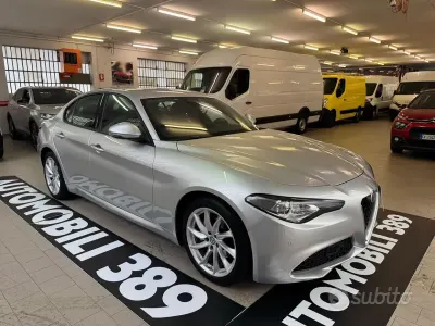 Używany Alfa Romeo Giulia Super 160 KM (117 kW) 2019 Szary Sedan/Limuzyna