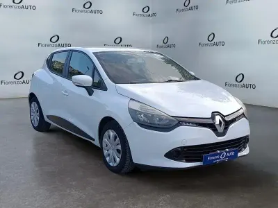 Usata Renault Clio IV Life 73 CV (53 kW) 2014 Bianco Berlina