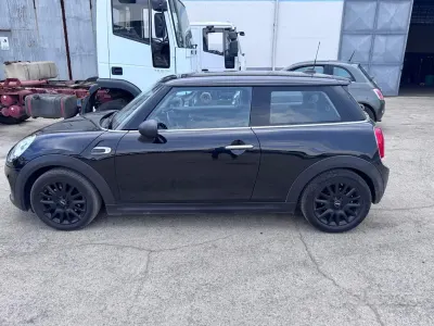 Usata Mini Cooper D Hype 95 CV (69 kW) 2018 Nero Utilitaria
