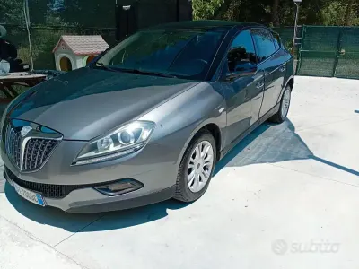 Usata Lancia Delta 120 CV (88 kW) 2008 Utilitaria