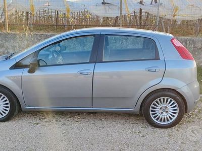 Usata Fiat Grande Punto 90 CV (66 kW) 2007 Grigio Utilitaria