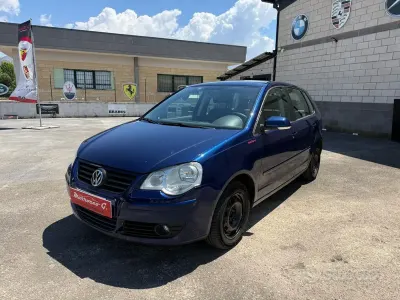 Usata VW Polo Comfortline 80 CV (58 kW) 2005 Blu Utilitaria