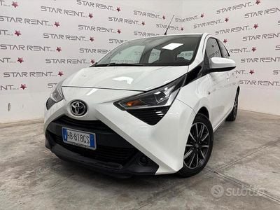 Usata Toyota Aygo Connect Style 72 CV (52 kW) 2020 Bianco Utilitaria