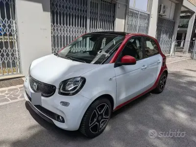 Usata Smart ForFour Prime 90 CV (66 kW) 2016 Bianco Utilitaria