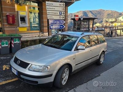 Usata VW Passat 110 CV (80 kW) 1998 Grigio Station wagon
