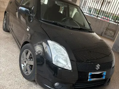 Begagnad Suzuki Swift 69 HK (50 kW) 2006 Svart Halvkombi