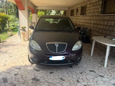 Usado Lancia Ypsilon 60 HP (44 kW) 2009 Citadino