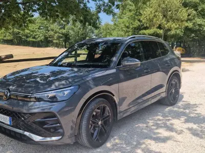 Usata VW Tiguan R-line 150 CV (110 kW) 2025 SUV