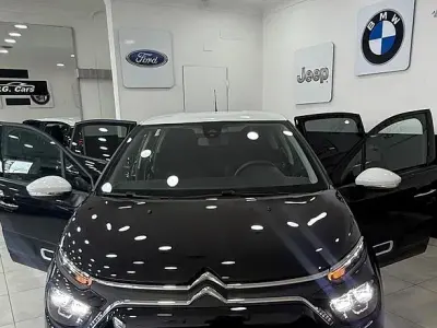 Begagnad Citroën C3 PureTech 110 HK (80 kW) 2022 Svart Halvkombi