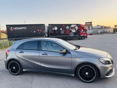 Usata Mercedes A160 Premium 90 CV (66 kW) 2017 Grigio Utilitaria