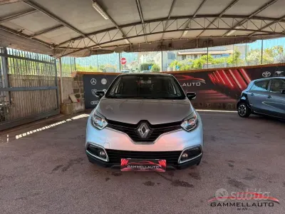 Usata Renault Captur Intens 90 CV (66 kW) 2016 Grigio SUV