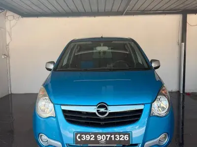 Usata Opel Agila Enjoy 65 CV (47 kW) 2010 Blu Utilitaria