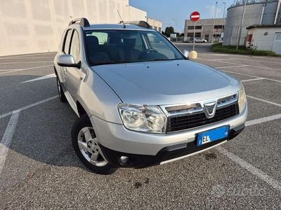 Usata Dacia Duster Lauréate 105 CV (77 kW) 2012 Grigio SUV