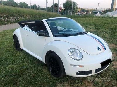 Usata VW New Beetle 105 CV (77 kW) 2006 Bianco Utilitaria