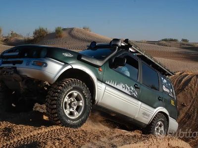 Usata Nissan Terrano SE 125 CV (91 kW) 1998 Verde SUV