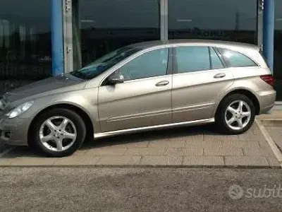 Usata Mercedes R320 224 CV (164 kW) 2007 Grigio Station wagon
