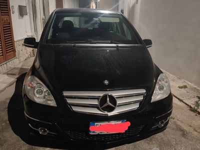 Mercedes B180
