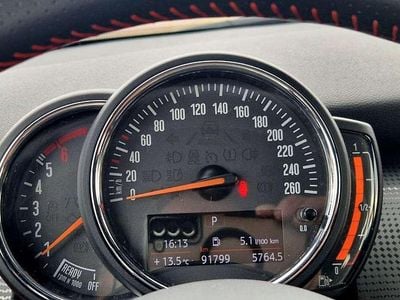 Usata Mini Cooper D 111 CV (81 kW) 2018 Rosso Utilitaria