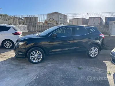 Usata Nissan Qashqai Tekna 110 CV (80 kW) 2015 Nero SUV