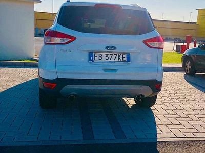 Usata Ford Kuga 150 CV (110 kW) 2015 Bianco SUV