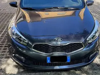 Occasion Kia Ceed Active 110 PK (80 kW) 2015 Grijs Hatchback