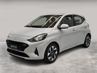 Nuova Hyundai i10 63 CV (46 kW) 2025 Grigio Utilitaria