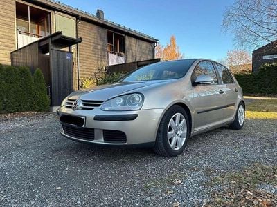 Usata VW Golf IV Comfortline 105 CV (77 kW) 2004 Argento Berlina