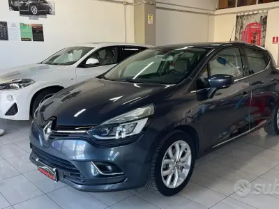 Usata Renault Clio IV Intens 118 CV (86 kW) 2017 Blu Berlina