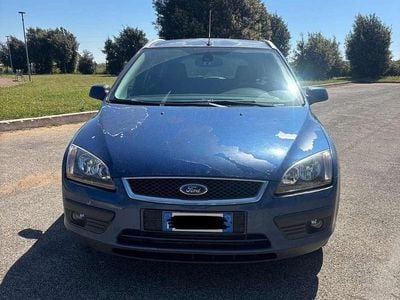 Usata Ford Focus Style 110 CV (80 kW) 2006 Blu/azzurro Station wagon
